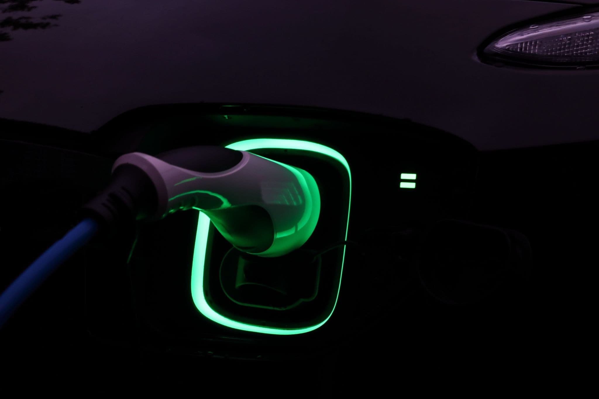 11 kW vai 22 kW latausasema kiinteistöön? Teholuokan valinta taloyhtiössä ja työpaikalla